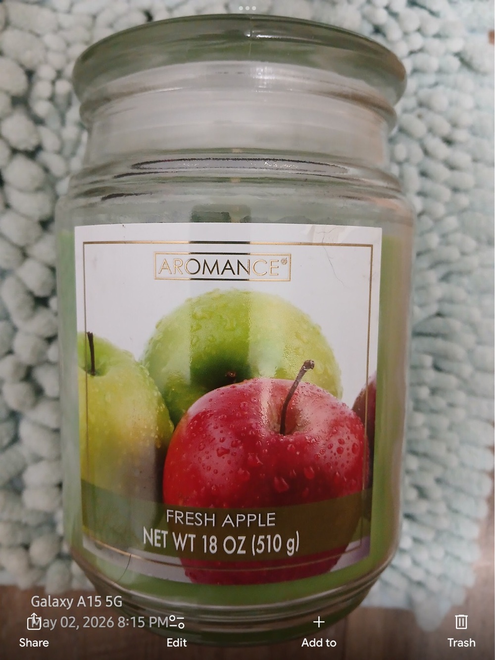 Fresh Apple Scented Jar Candle - Green/Red